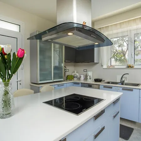 Eva's House * Pastida