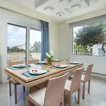 Apartament Eva's House Pastida