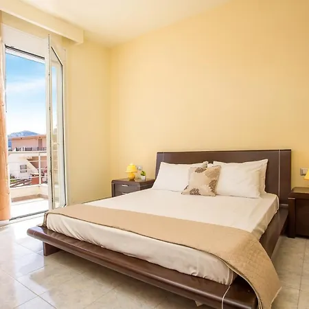 Eva's House * Pasztída