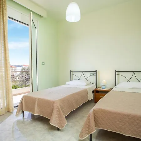 Eva's House * Pasztída