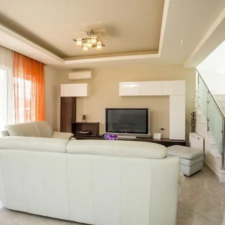 Apartman Eva's House Pasztída